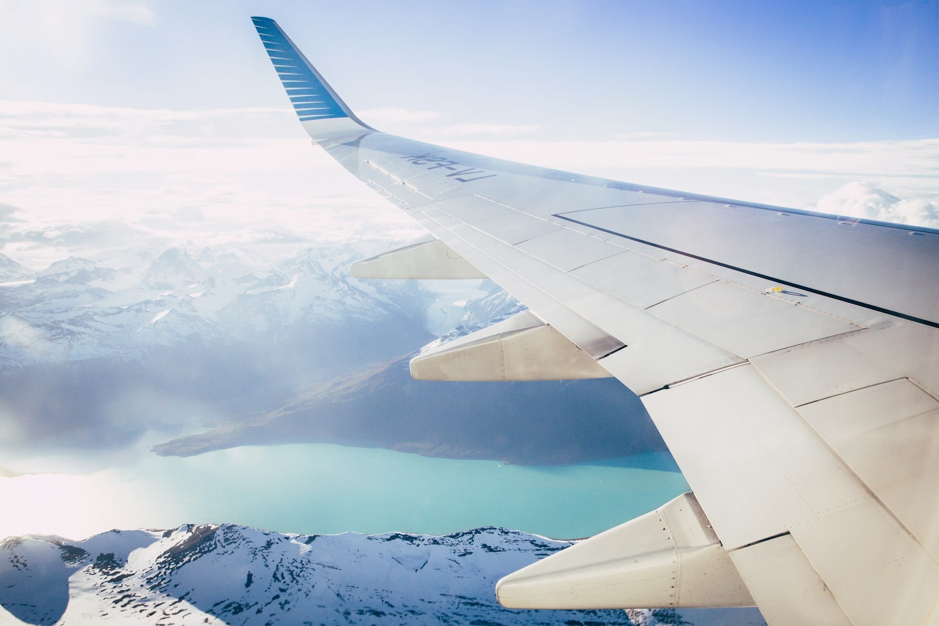 10 Proven Tips for Finding Cheap Holiday Flights This Season